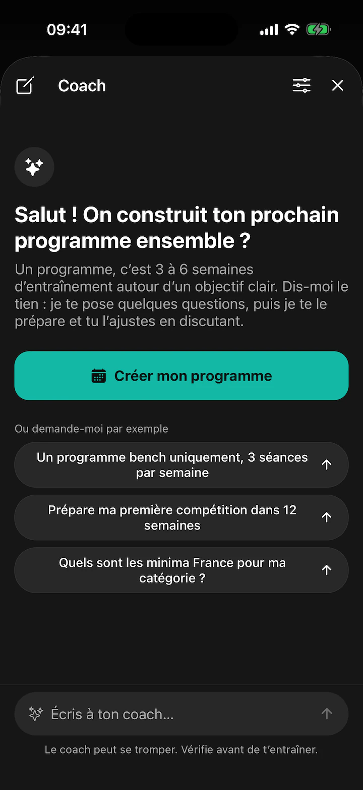 Accueil de l’onglet Coach dans l’app Sarox : « Salut ! On construit ton prochain programme ensemble ? », le bouton Créer mon programme et des exemples de demandes.